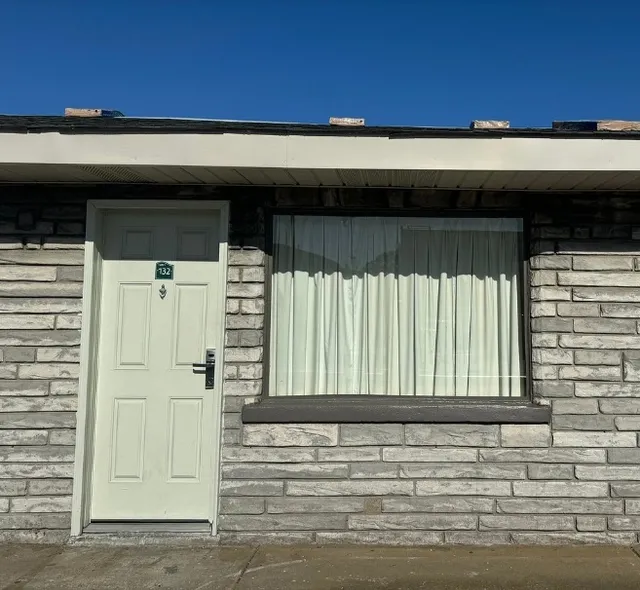 Drake Motel: A Hidden Gem in Nashville!