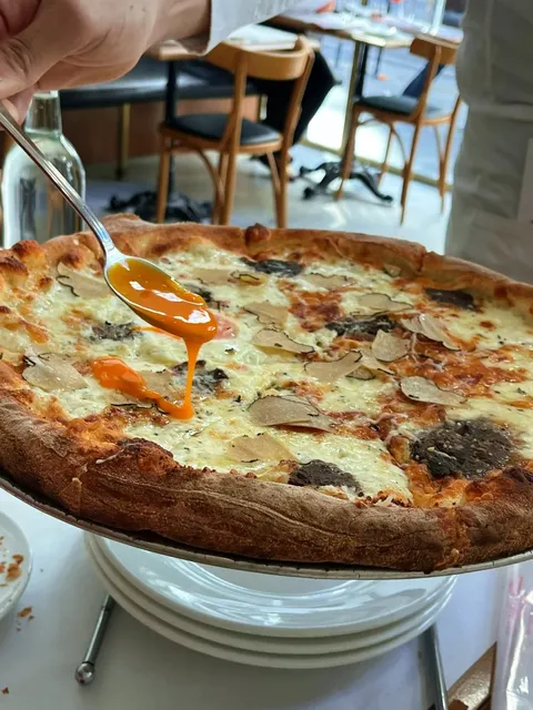 How Can You Visit LA Without Trying Bottega Louie! ☀️  