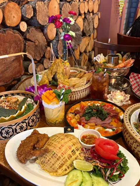 🇨🇦 Toronto’s Next-Level Thai Food Needs More Hype!