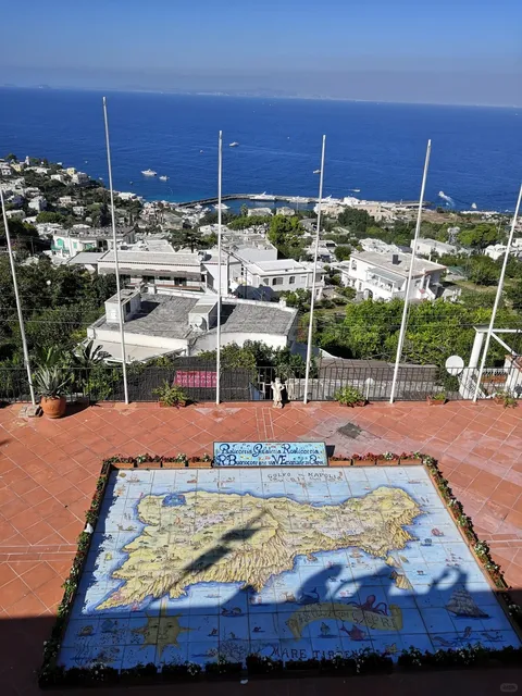 🇮🇹 3-Day Naples Itinerary: History, Coast & Blue Grotto Magic