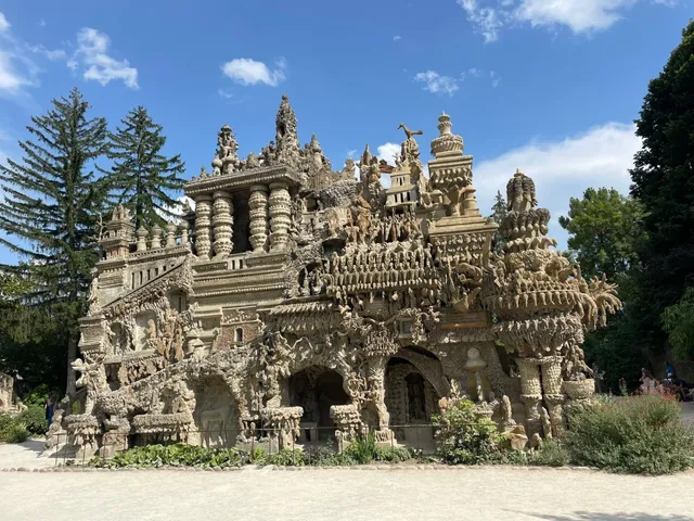  🇫🇷 Is the Postman's Ideal Palace Worth a Visit?