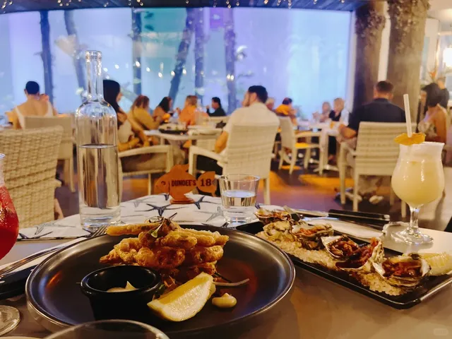 Cairns Dining Review: Aquarium Views with Mixed Flavors 🍽️🐠