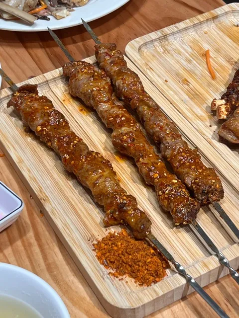 🍖 LA’s Crave-Worthy Lamb Hand-Pulled Rice