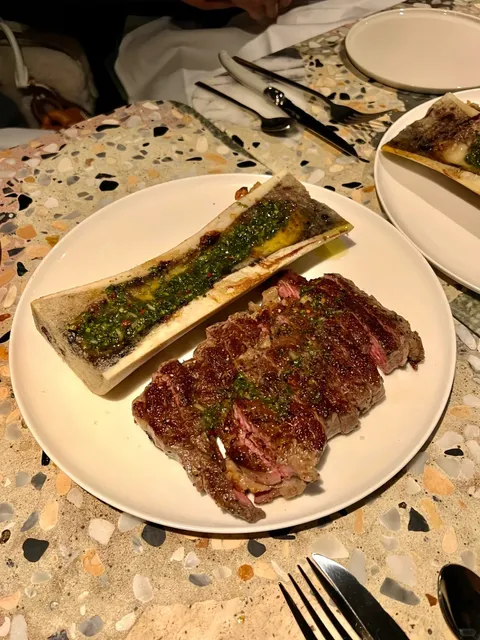Berlin | La Cote: A Cozy French Bistro with Amazing Steaks 🍖
