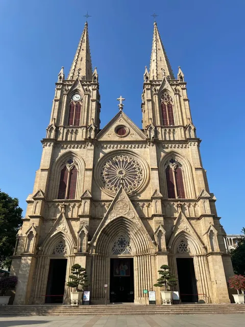 🏛️ The Architectural Splendor of Sacred Heart Cathedral（1）