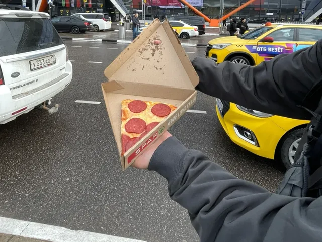 🍽️ Battle of the Basic White People Food: Russia Edition (YAAAS/NAUR)