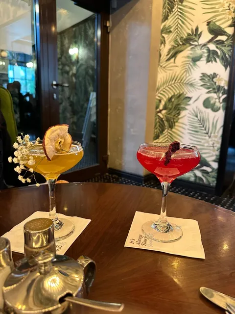 Berlin's Famous Breakfast Spot: Benedict