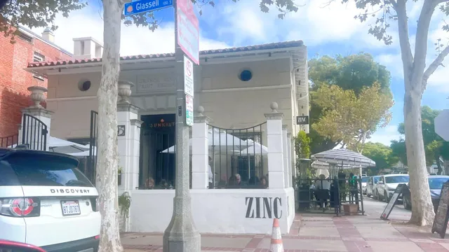 Checking Out LA’s Trendy Spot ZINC for Brunch! 🍳🥑
