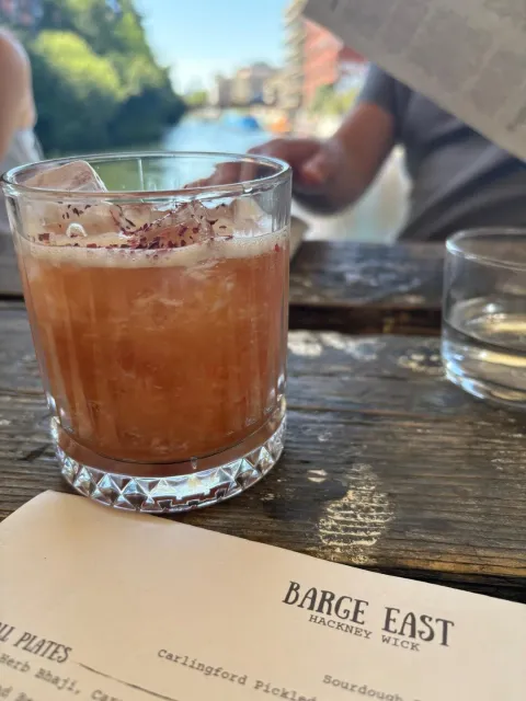 🛳️ Great Atmosphere & Food in a Unique Setting! 🛳️