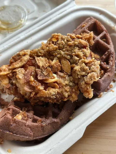 Laveta Might Be Viral—But It's Actually Delicious! ☕️🍗