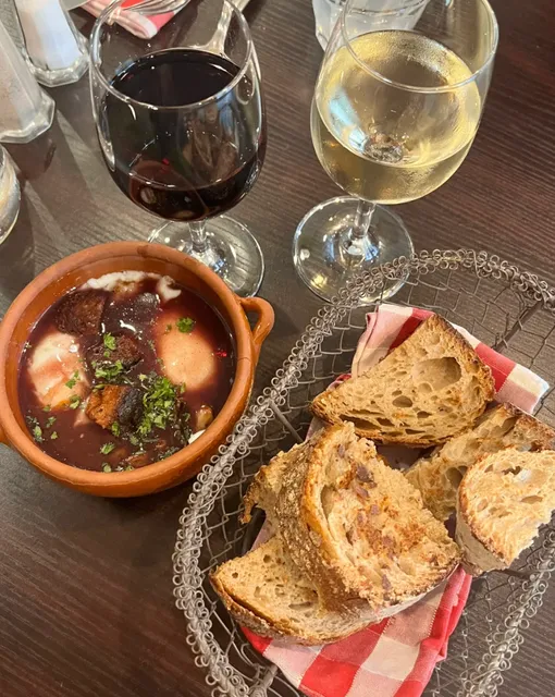 ​​🇫🇷 The Ultimate Guide to Lyon's Must-Try French Cuisine​​