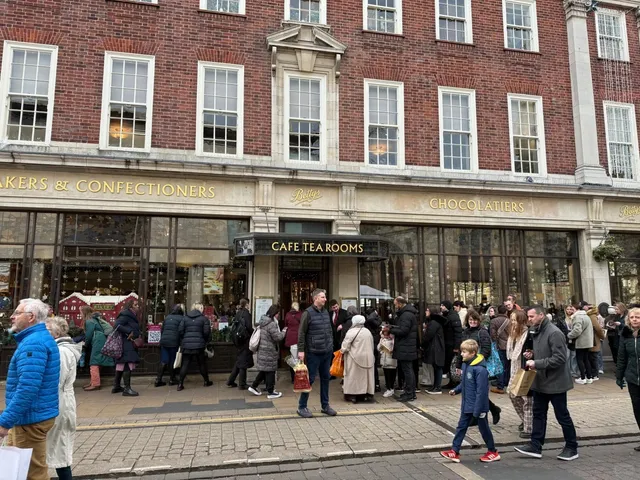 York | The Legendary Afternoon Tea Loved by the Queen 👑🍵