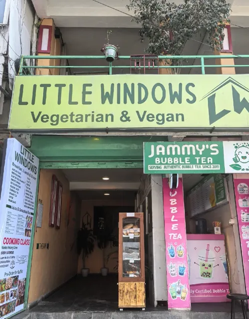 This Pokhara Spot Had Me Coming Back 3 Days Straight—Work & Eat 