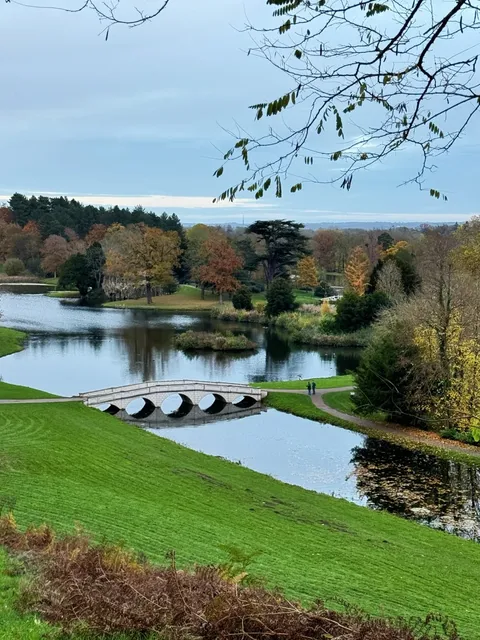 Cobham | A Visit to Painshill Before Autumn Ends 🍂