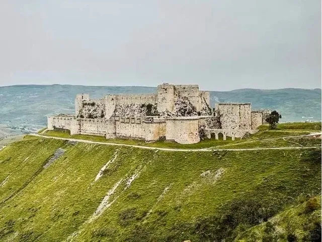 Borderless Travel | Ancient Castles & Ruins of Syria 