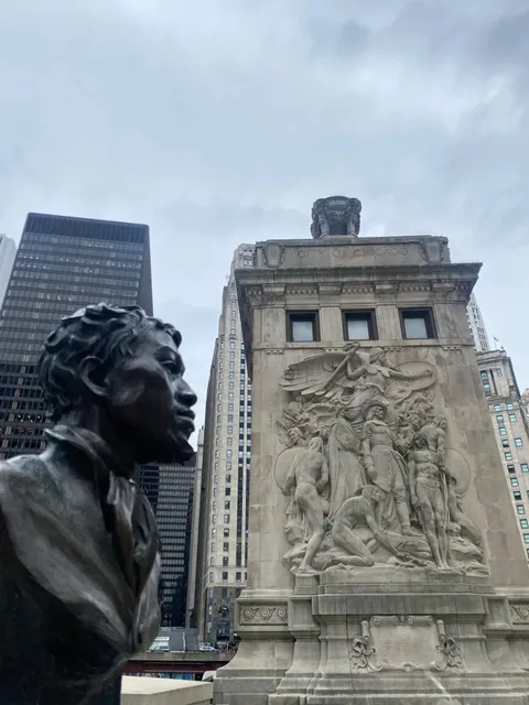 🔥🏙️ Chicago's 150-Year-Old Water Tower Survivor 🗼💧