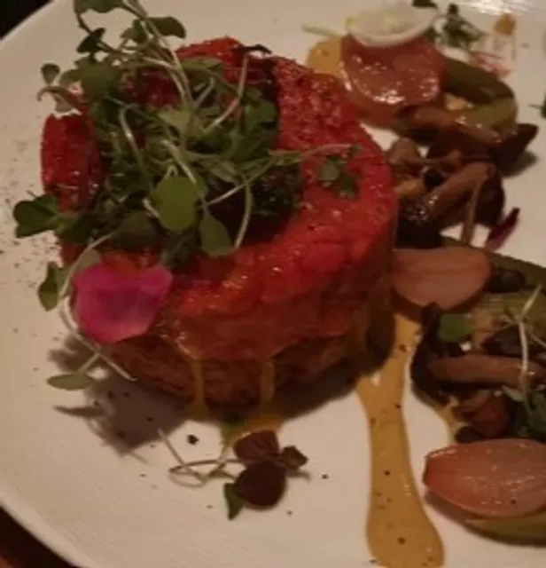 ⛰️ Altius | Modern Dining Above Pittsburgh's Golden Skyline