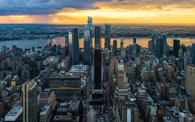 NYC First-Timer’s Guide: 5 Must-See Sights 🗽✨