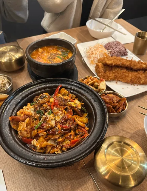 Coquitlam’s Crispy Comfort: Hansol’s Korean