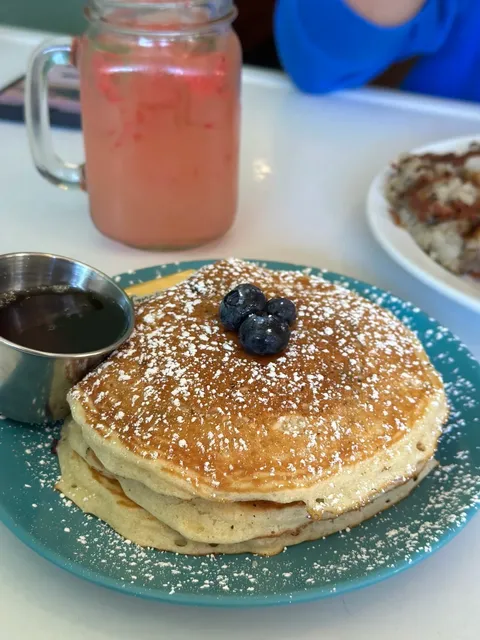  🇺🇸 Must wait 30 minutes in line to eat this brunch in Madison!