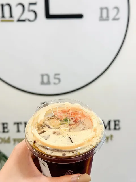 NYC | The Fruit Coffee Near NYU Actually Slaps! ☕️✨