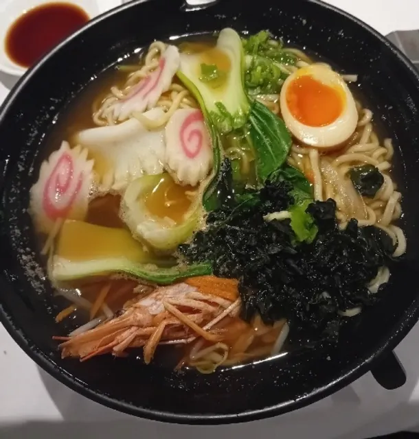 Seijo Japanese Restaurant: An Asian Culinary Gem in Bologna 🍣