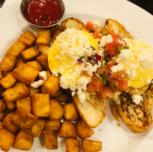 🇨🇦 Victoria Food Journal  | The Ruby on Johnson