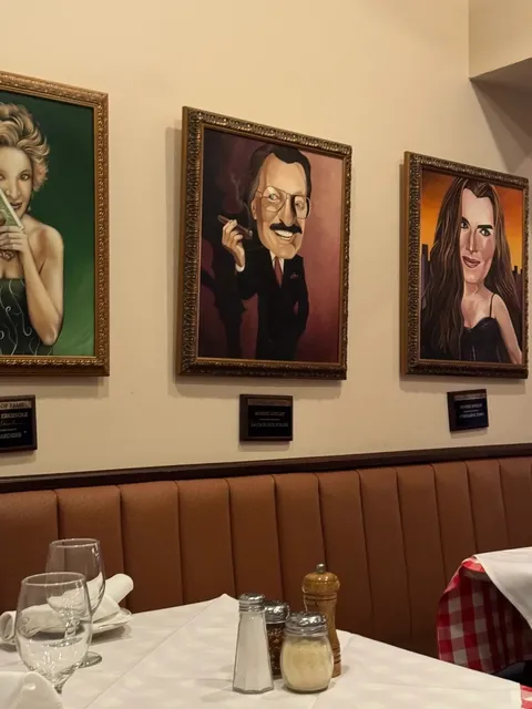 Italian Food in NYC: Huge Portions of Seafood Pasta 🍝