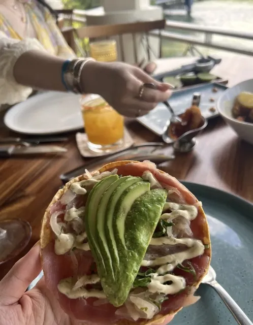 🇲🇽 Cancún Food Finale: Fred's Giant Octopus You CAN'T Miss!