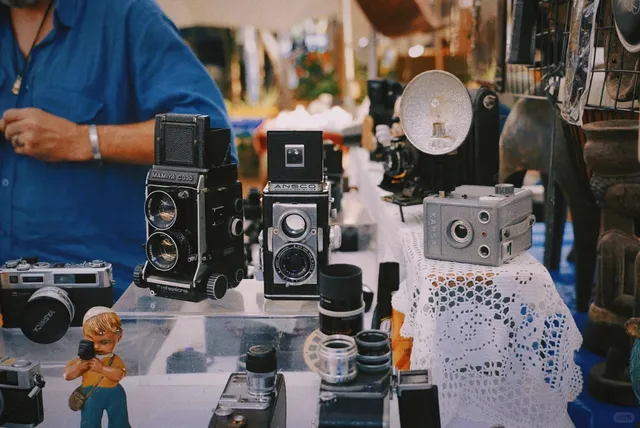 Feira da Praça Benedito Calixto – Pinheiros' Vintage Treasure Hunt