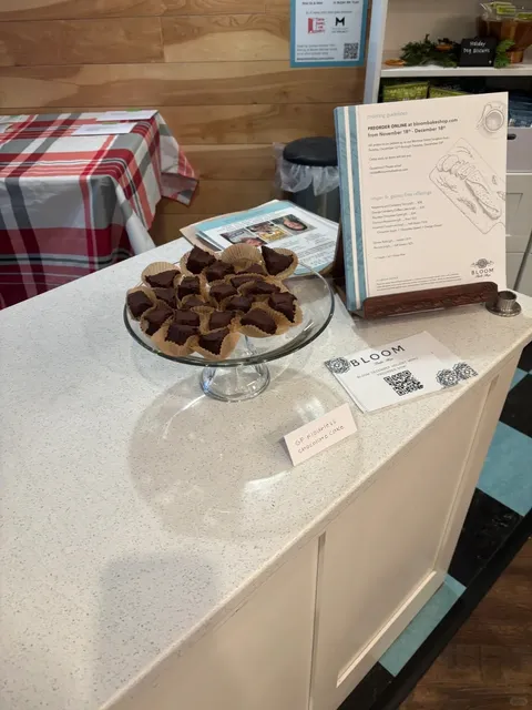 Madison | A Bunch of Food Reviews 🍽️🍁