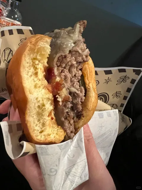 🍔 Hidden Gem Burger Spot Near Killington!