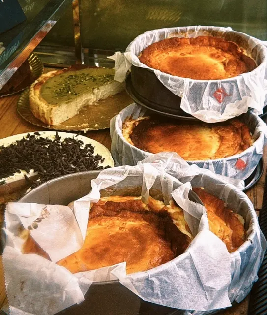 🇪🇸 Don't miss this Basque 🧀 when you come to Seville!