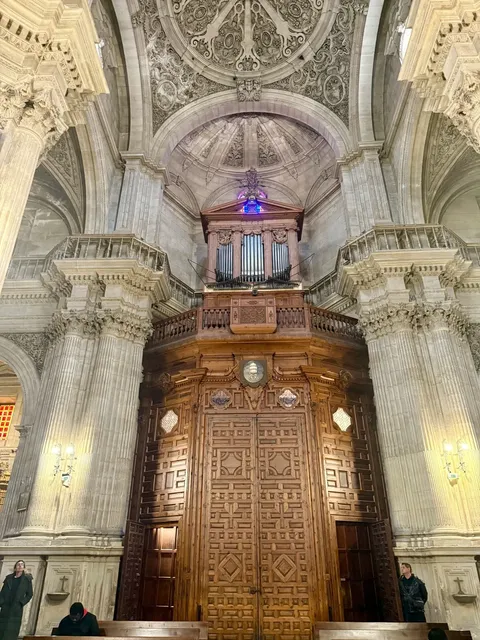 🇪🇸 Spain Day 5 | Barcelona ✈️ Granada Cathedral Guide