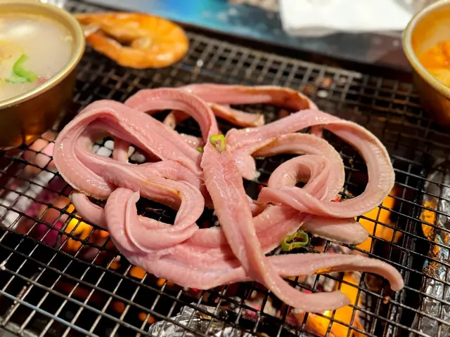 The Clam House 🔥｜Korean Seafood BBQ + Oysters 🦪  