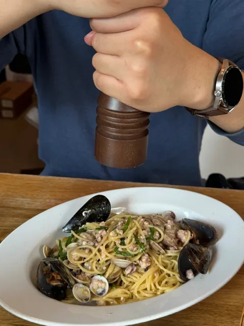 The Relaxing Vibe of a Pub After Work 🍷🍝