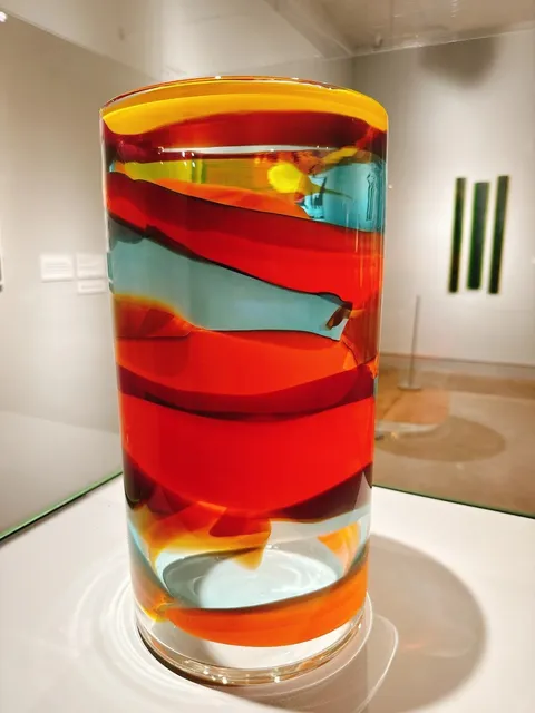 🔮🏛️Tacoma's Glassy Gem: Museum of Glass 🌉