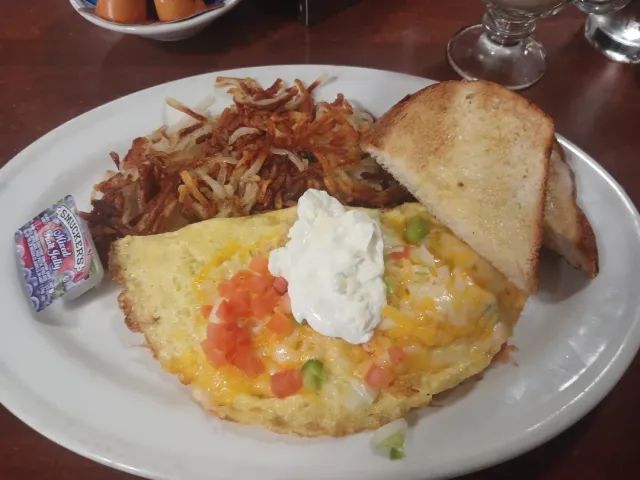 Denver Light Lunch Win! Big Portions, Tasty Bites, & We Even Came Back