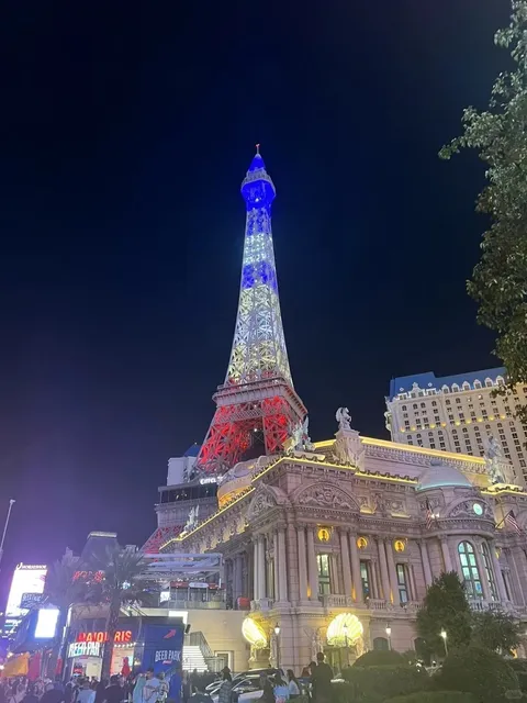 Las Vegas Ultimate Guide: Attractions + Transportation Combo! 🎰