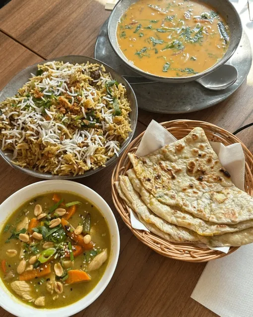 Eat the most delicious Indian cuisine