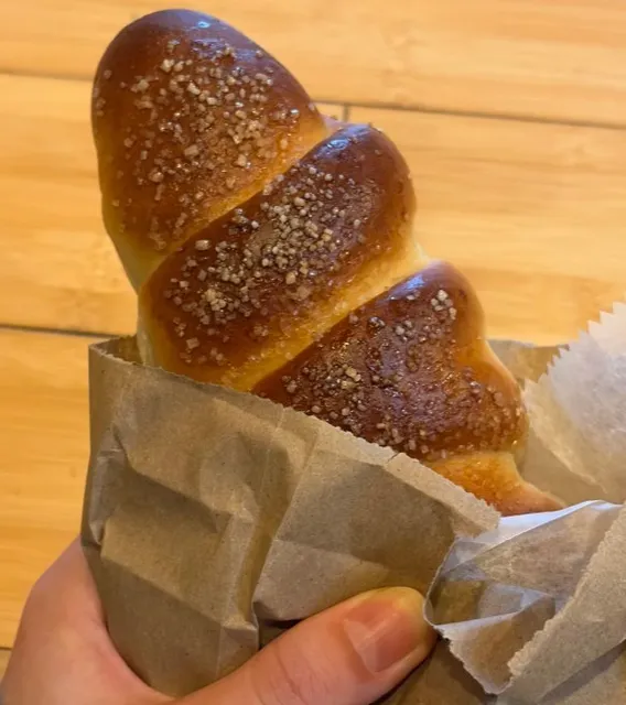 Jak's Bakery | A Sweet & Savory Cornerstone of Pittsburgh🥐