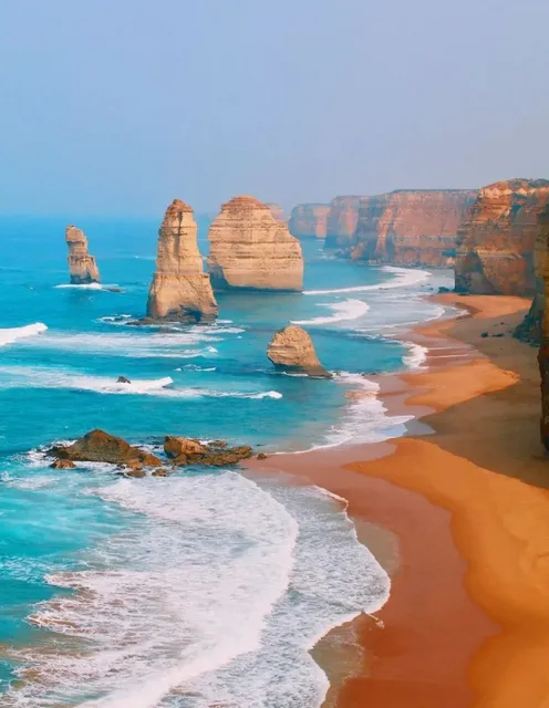 Australia's Most Bizarre & Beautiful Landmarks You Can't Miss!