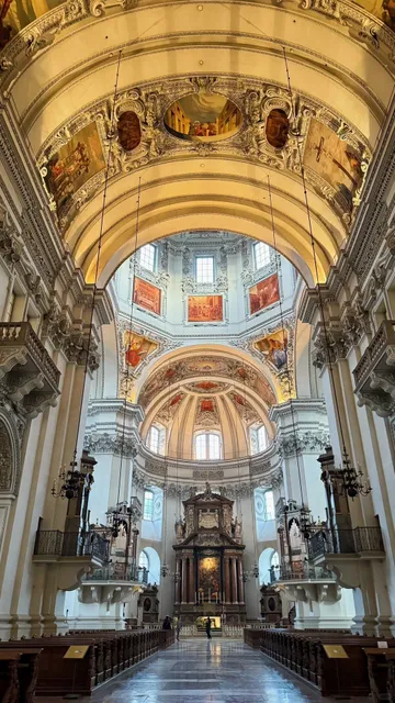 Day 3🇦🇹 A Stroll Through Salzburg in Late Autumn🍂