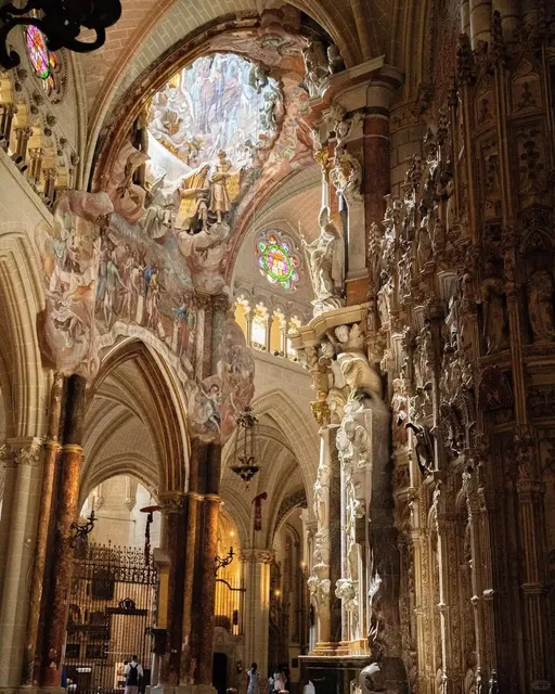 Don Quixote's Route: A 400-Year-Old Knight's Dream! 🏰🌾