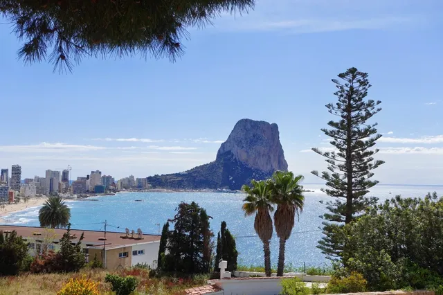 🚄 Valencia to Alicante: 3-Day Chill Itinerary (No Car Needed!)