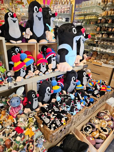 🇸🇰 Must-Buy Souvenirs in Bratislava!