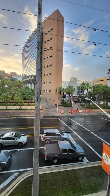 A Super Cool City Hotel – An Excellent & Convenient Stay! 🌆✨