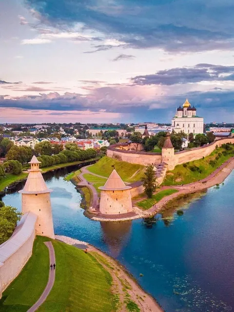 📅 Pskov stands as one of Russia's most ancient cities🏰🌆