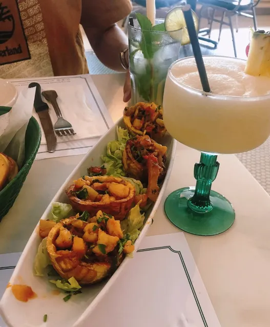 Miami’s Iconic Cuban Restaurant: Versailles | Ultimate Ordering Guide