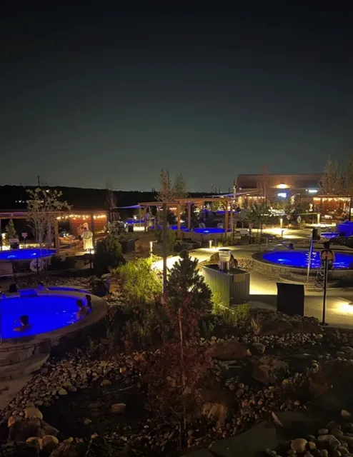 Dallas Hot Spring Experience | WorldSprings